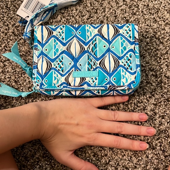 Vera bradley 3 in 1 crossbody - Picture 2 of 7